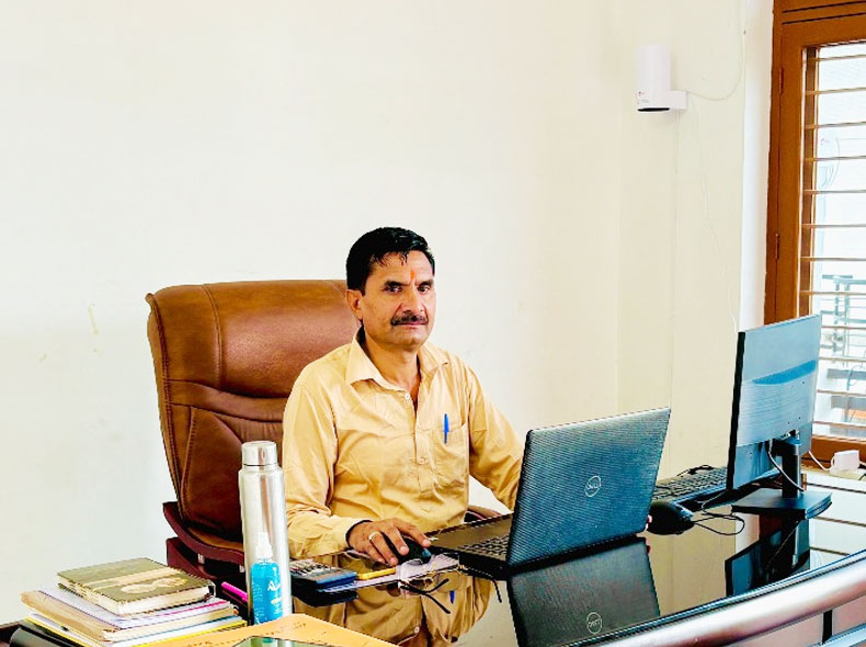 Managing Director Image